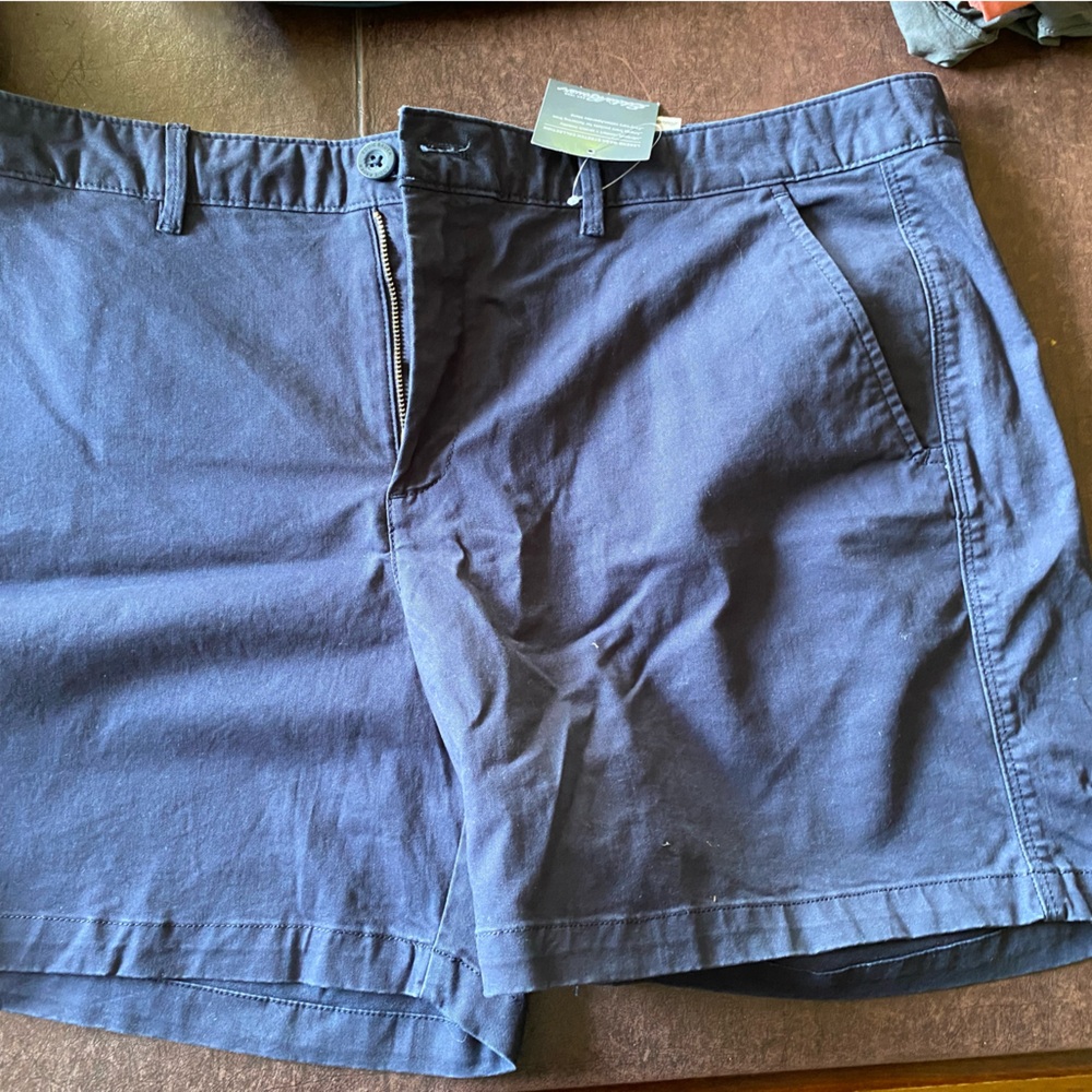 New never worn Eddie Bauer Shorts. Smoke free home